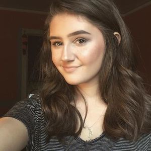 Meet your Posher, Abby